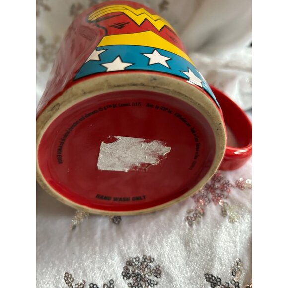 Set Of Wonder Woman Ceramic Mugs By Silver Buffalo Hand Wash DC Comics Licensed - Picture 2 of 10